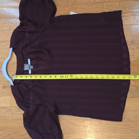 WORTHINGTON BRAND WOMENS BURGUNDY & BLACK SHORT SLEEVES BLOUSE TOP SIZE SMALL - Picture 12 of 14